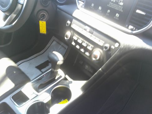 Used 2021 Kia Sportage LX AWD/4WD image 25