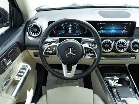 Used 2022 Mercedes-Benz GLB 250 image 17