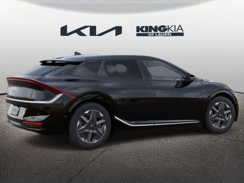 New 2025 Kia EV6 Light w/ Light LR Technology Package AWD/4WD image 7