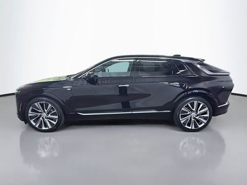 Used 2025 Cadillac Lyriq Luxury w/ LPO, Floor Liner Package AWD/4WD image 6