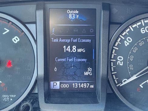 Used 2017 Toyota Tacoma TRD Off-Road w/ Tow Package image 18