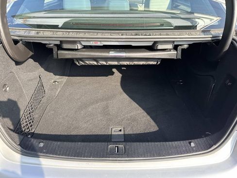Used 2016 Mercedes-Benz E 350 Sedan image 9