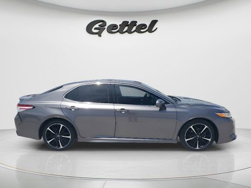 Used 2020 Toyota Camry XSE FWD image 4