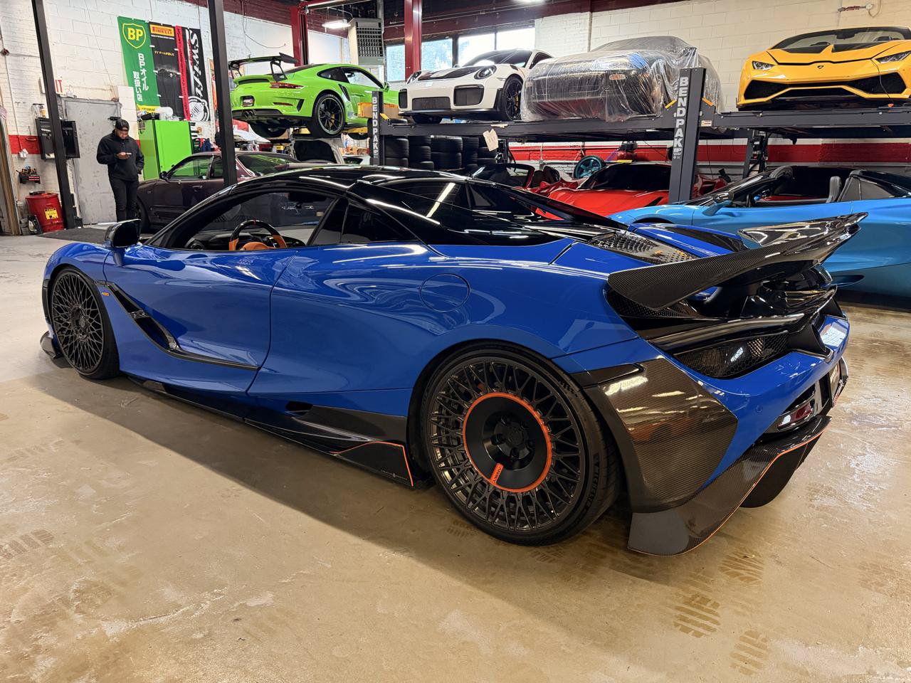 Used 2022 McLaren 720S Performance RWD image 14