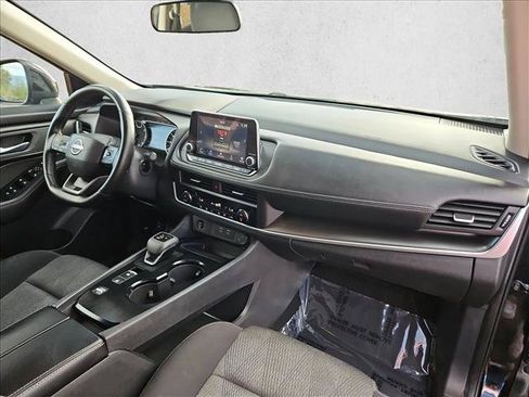 Used 2025 Nissan Rogue SV FWD image 20