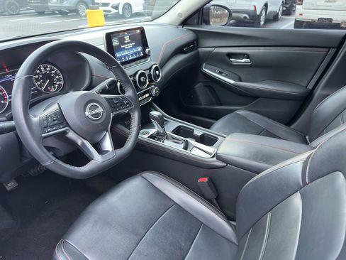 Used 2024 Nissan Sentra SR w/ SR Premium Package image 10
