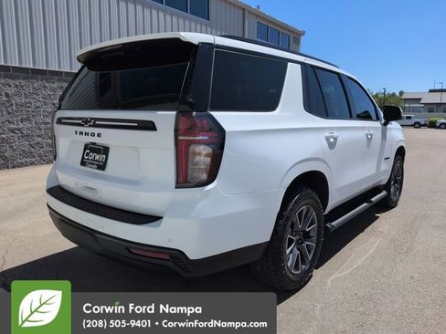 Used 2023 Chevrolet Tahoe Z71 w/ Luxury Package AWD/4WD image 3