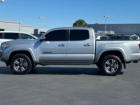Used 2018 Toyota Tacoma TRD Sport RWD image 9