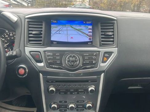 Used 2018 Nissan Pathfinder SL w/ SL Premium Package image 21