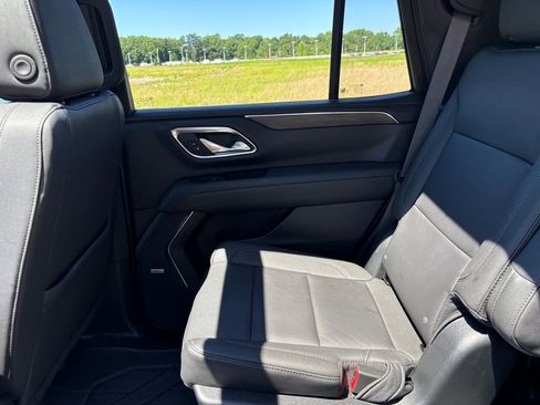 Used 2023 Chevrolet Tahoe Z71 w/ Z71 Off-Road Package AWD/4WD image 58