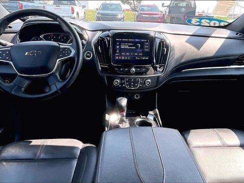 Used 2023 Chevrolet Traverse RS AWD/4WD image 16