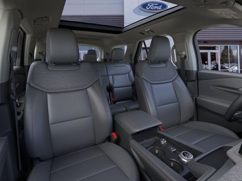 New 2026 Ford Explorer Active w/ Active Comfort Package AWD/4WD image 13