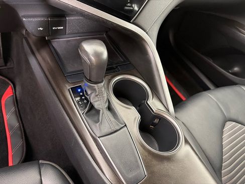 Used 2021 Toyota Camry SE image 17