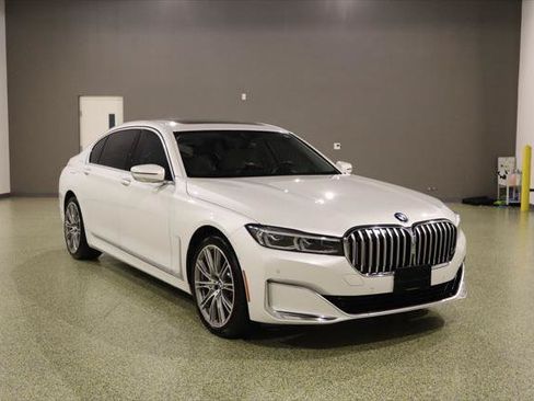 Used 2021 BMW 750i xDrive w/ Executive Package AWD/4WD image 1