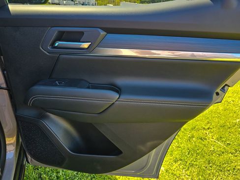 New 2026 GMC Terrain Elevation w/ Elevation Premium Package AWD/4WD image 34