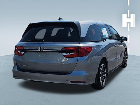 Used 2023 Honda Odyssey EX-L image 4
