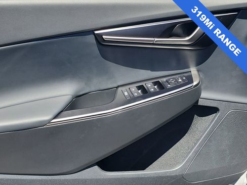 Used 2025 Kia EV6 Light RWD image 28