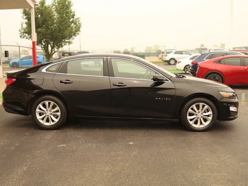 Used 2019 Chevrolet Malibu LT FWD image 4