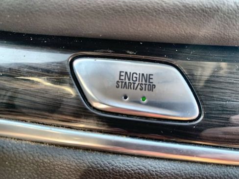 Used 2018 Buick Enclave Essence FWD image 16