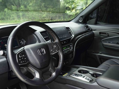 Used 2024 Honda Passport TrailSport image 16