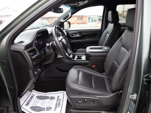 Used 2024 Chevrolet Tahoe LT image 2