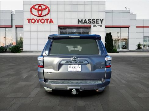 Used 2018 Toyota 4Runner SR5 image 4