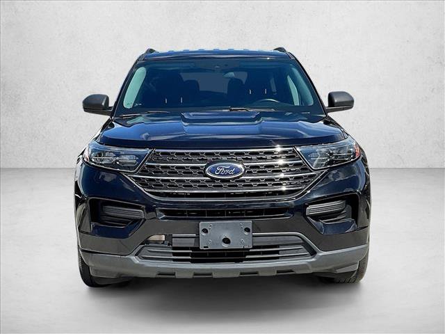 Used 2022 Ford Explorer XLT RWD image 2
