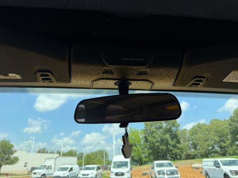 Used 2018 Jeep Wrangler Sport AWD/4WD image 25