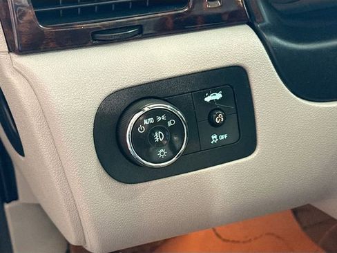 Used 2012 Chevrolet Impala LTZ FWD image 11