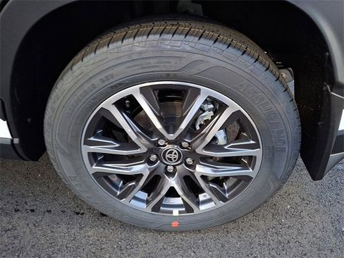 New 2026 Toyota Corolla Cross XLE image 6