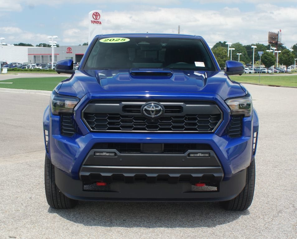 Used 2025 Toyota Tacoma TRD Sport w/ TRD Sport Premium Package AWD/4WD image 26