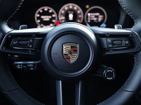 Certified 2025 Porsche 911 Carrera image 37