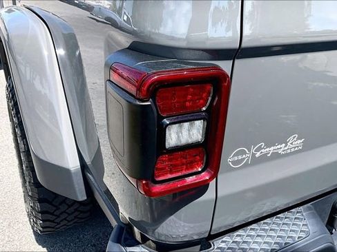 Used 2020 Jeep Gladiator Mojave AWD/4WD image 19
