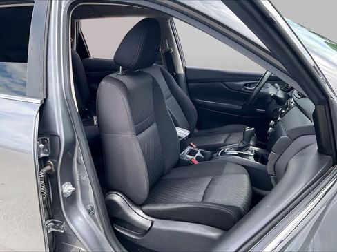 Used 2019 Nissan Rogue SV FWD image 9