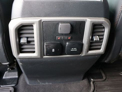 Used 2022 Ford F350 Platinum image 26