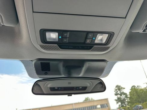 Used 2023 Ford F150 XLT AWD/4WD image 32