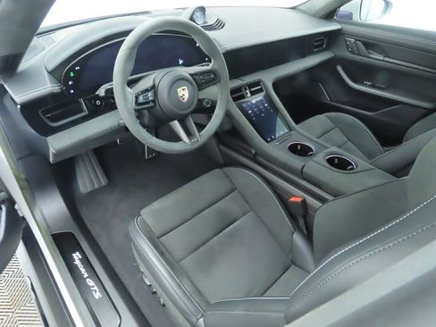 Used 2023 Porsche Taycan GTS image 9