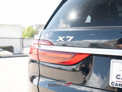 Used 2019 BMW X7 xDrive40i w/ Cold Weather Package image 49