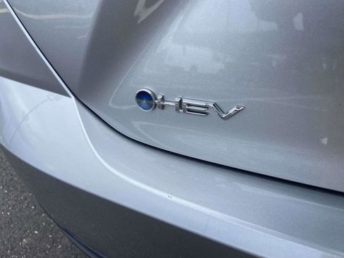 Used 2025 Toyota Camry LE image 11