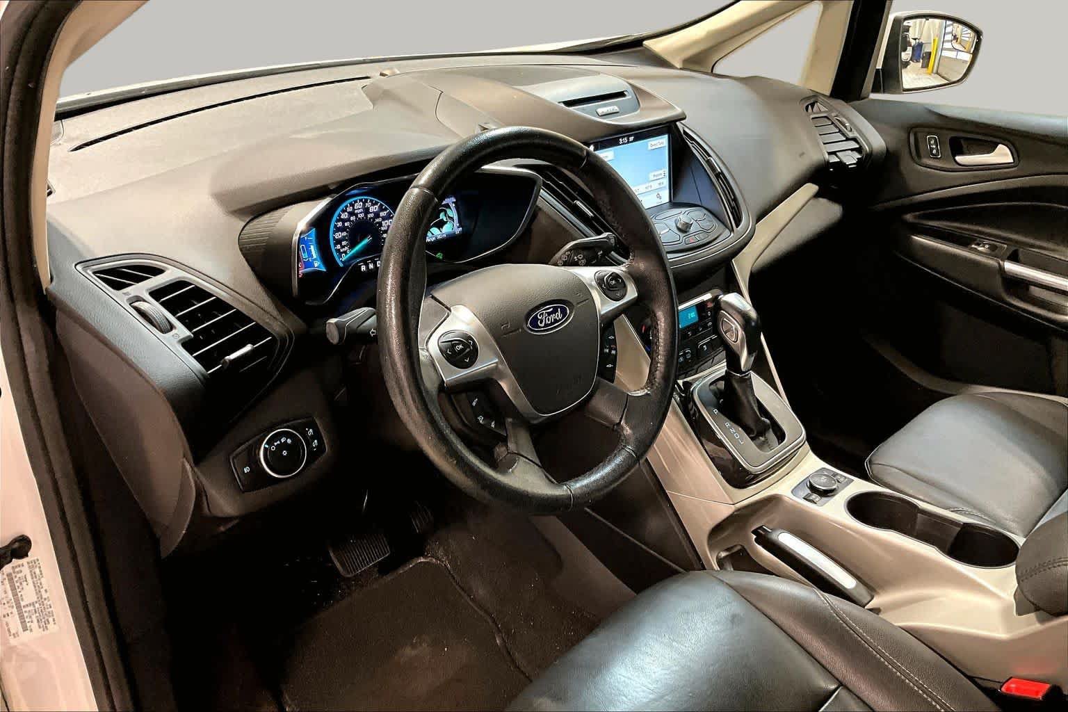 Used 2016 Ford C-MAX Energi SEL FWD image 17