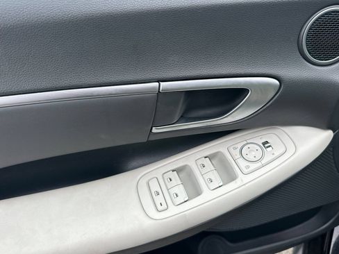 Used 2025 Hyundai Sonata SEL FWD image 11