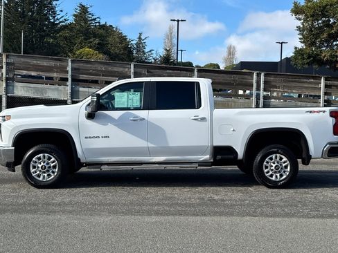 Used 2023 Chevrolet Silverado 2500 LT w/ Convenience Package image 7