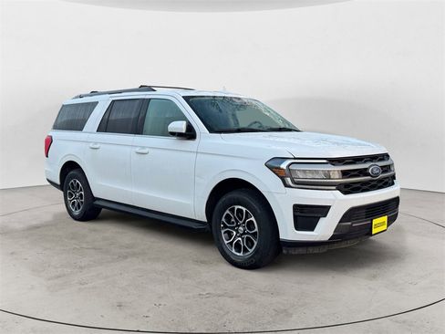 Used 2024 Ford Expedition Max XLT image 6