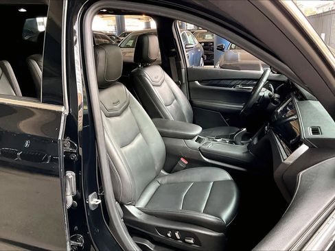 Used 2021 Cadillac XT6 Premium Luxury image 8