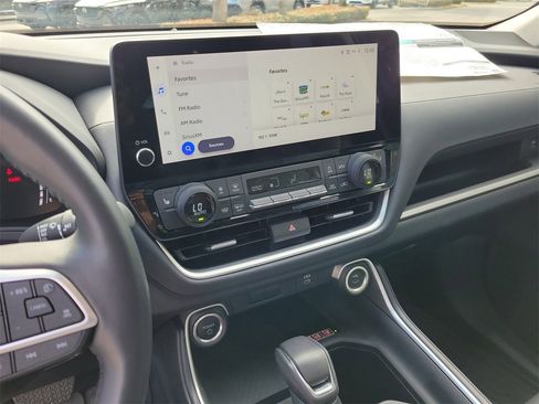 Used 2024 Toyota Grand Highlander XLE image 26