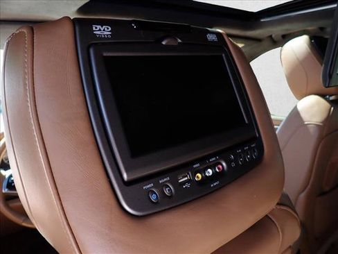 Used 2017 Cadillac Escalade Platinum AWD/4WD image 13