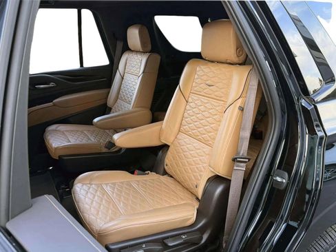 Used 2022 Cadillac Escalade Sport image 16