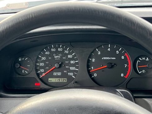 Used 2000 Nissan Xterra XE image 13