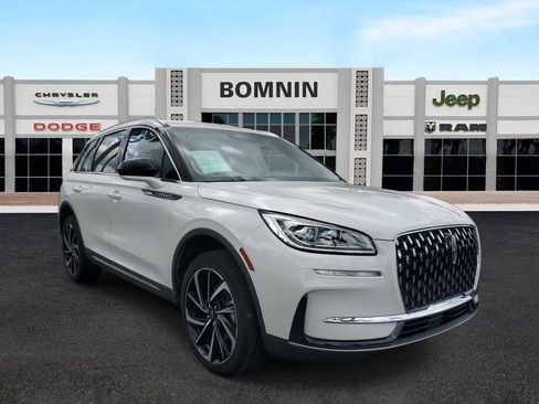 Used 2024 Lincoln Corsair Reserve image 2