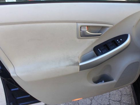 Used 2013 Toyota Prius Four image 12